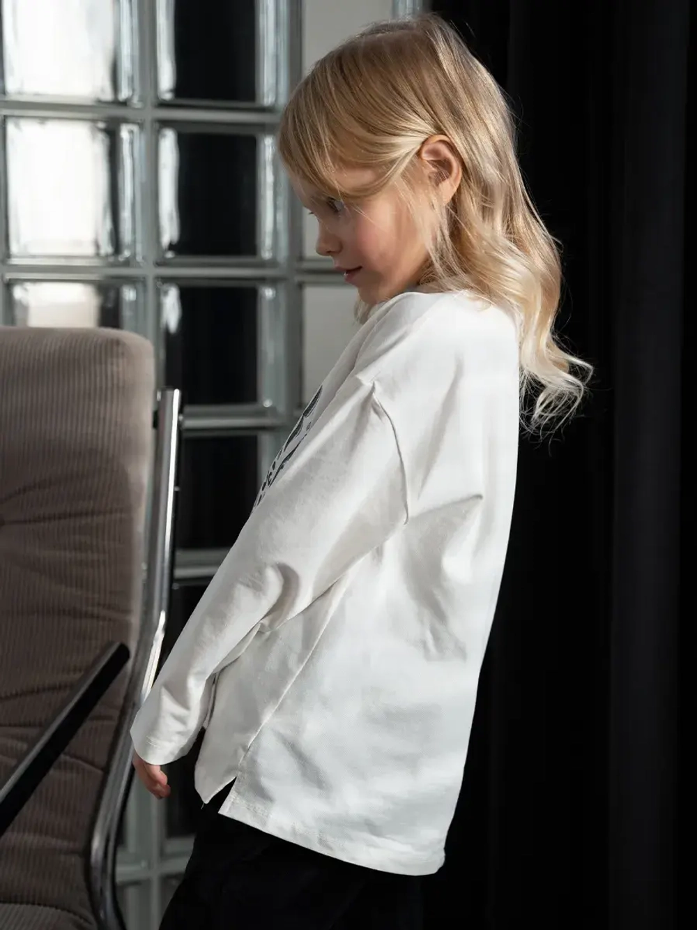 Белый лонгслив для девочки