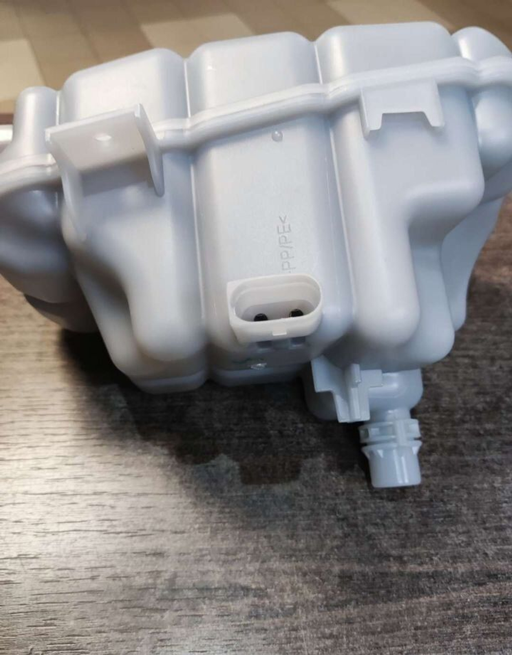 Бачок расширительный Audi CRT60000S