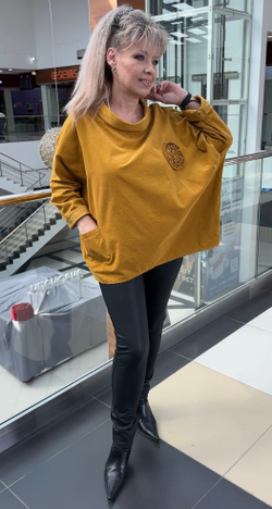 Однотонный блузон-пончо с хомутом из микро вельвета