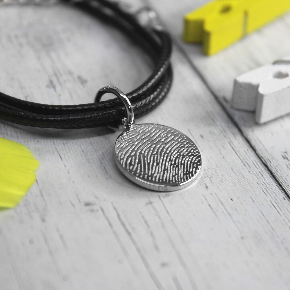 Кожаный браслет шнурок монетка с гравировкой на заказ