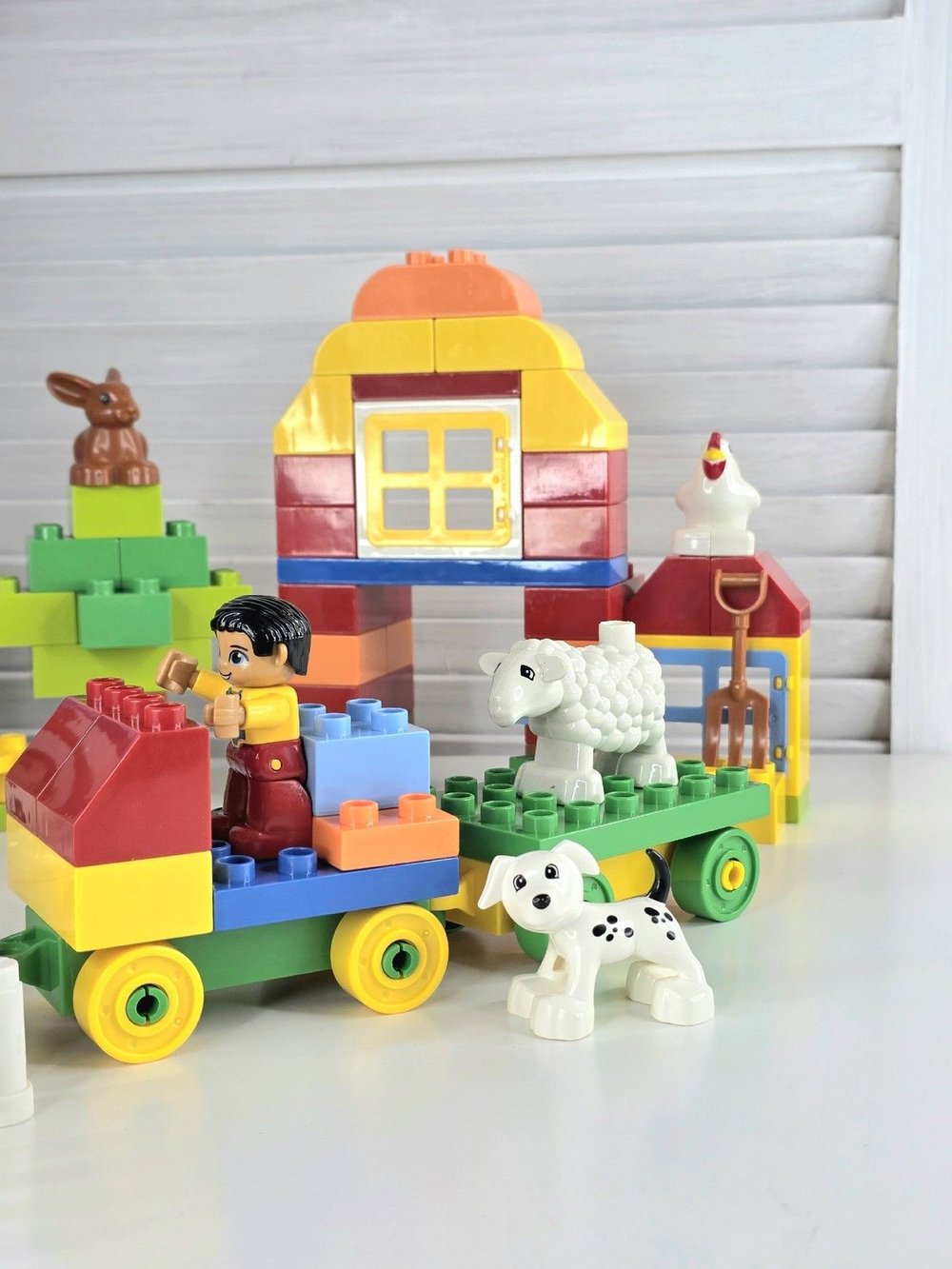 Конструктор блочный 100 деталей со столиком (100816232)