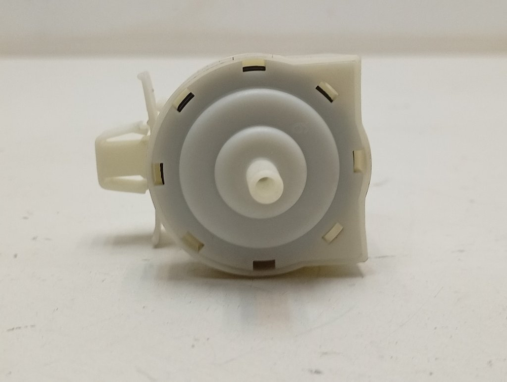 MVE69512ZAW кт44 Прессостат для стиральной машины Beko 2833830400 б/у