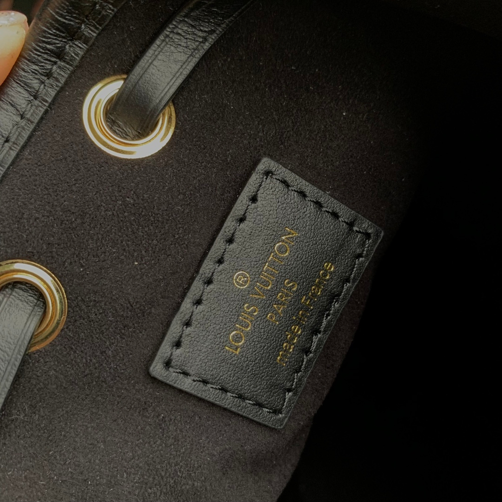 Louis Vuitton Canoe