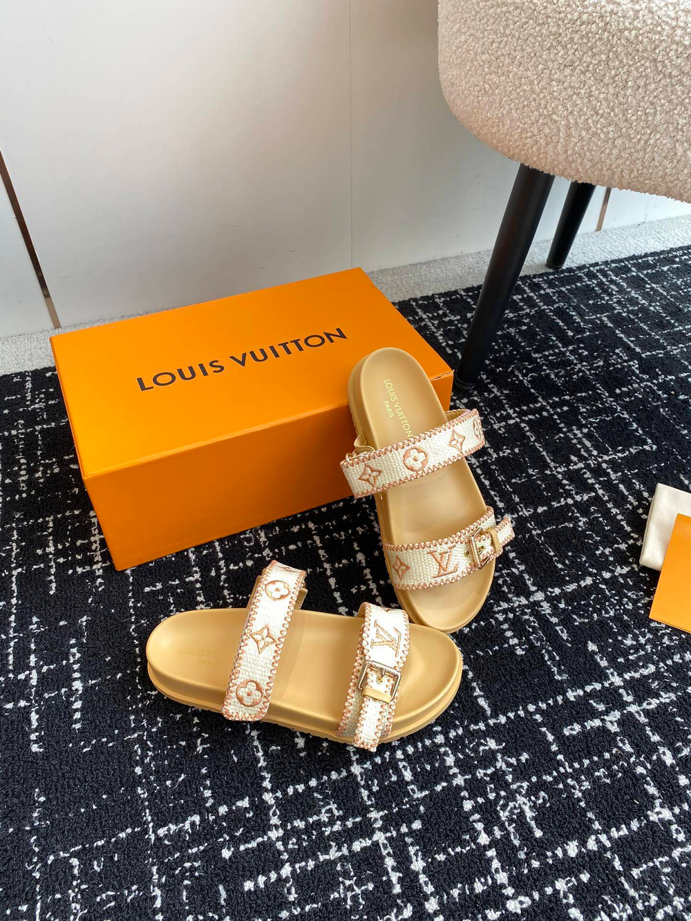 Louis Vuitton Bom Dia Flat Comfort Mule (5 colors)