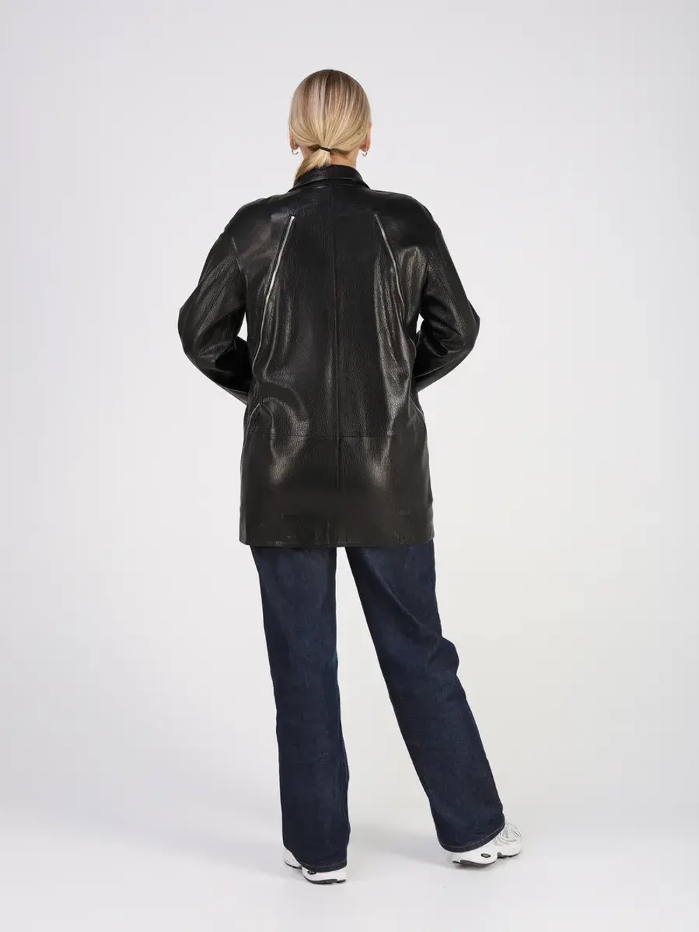 Кожаная куртка демисезонная длинная