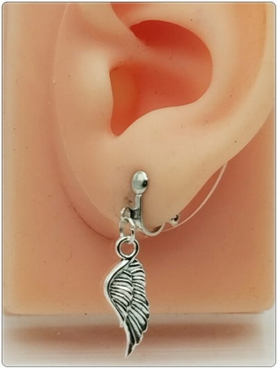 Клипсы без прокола "Крылья" серебристые.