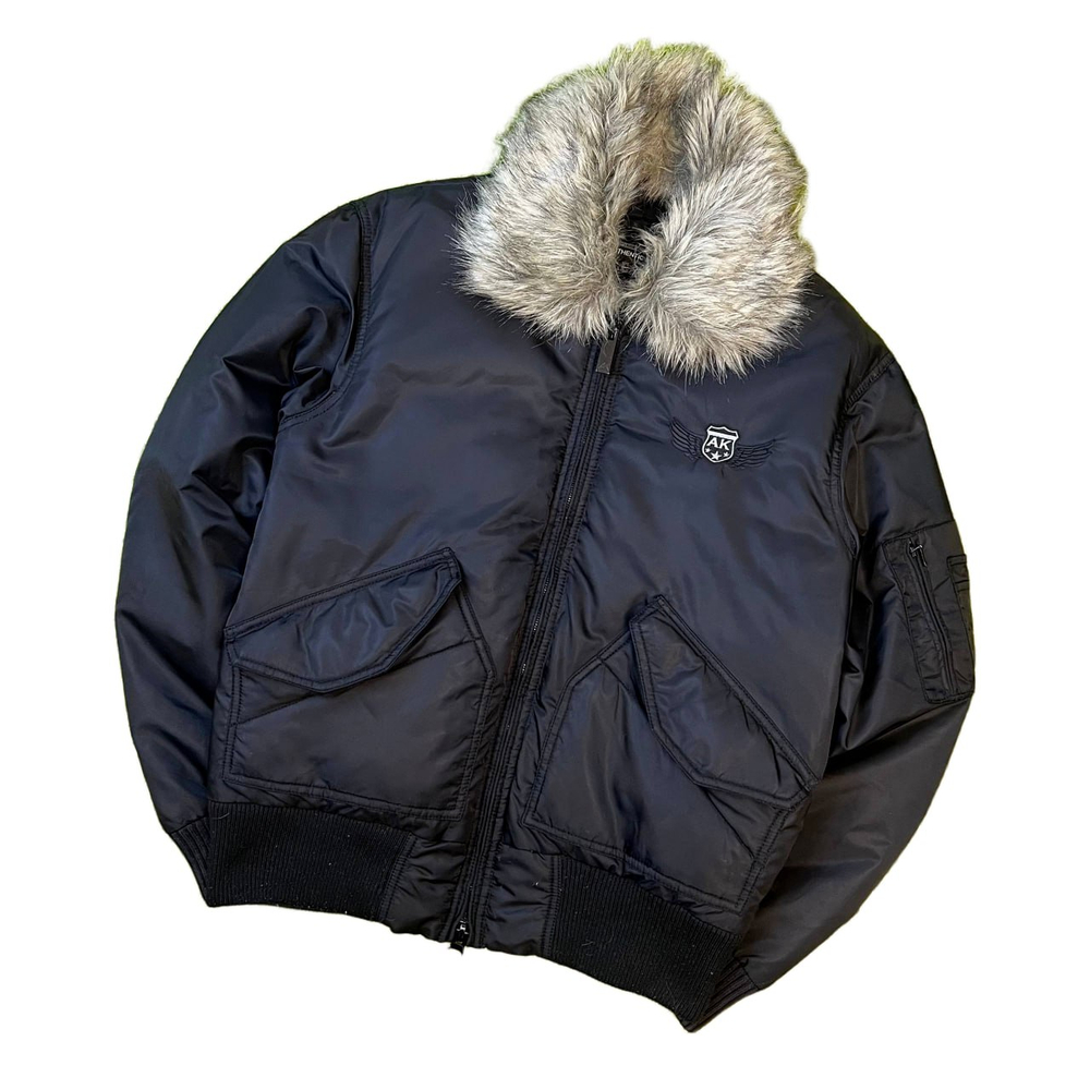 Бомбер Autentic Style