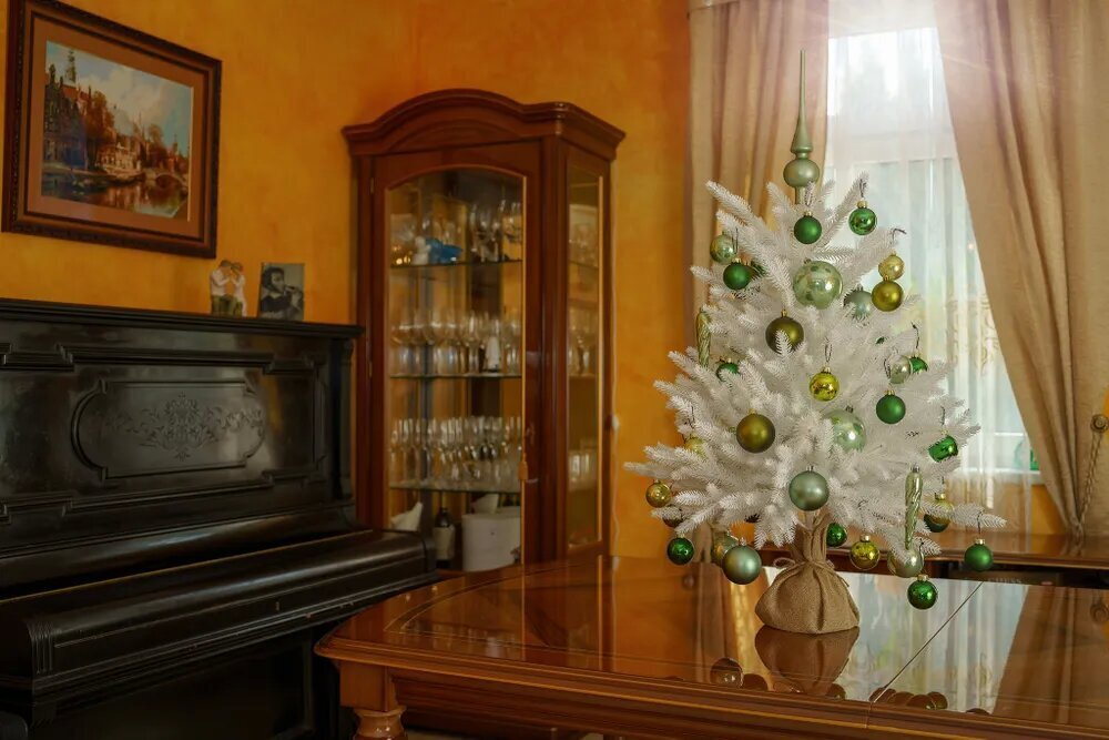 Ель искусственная Царь елка Адель белая 90 см