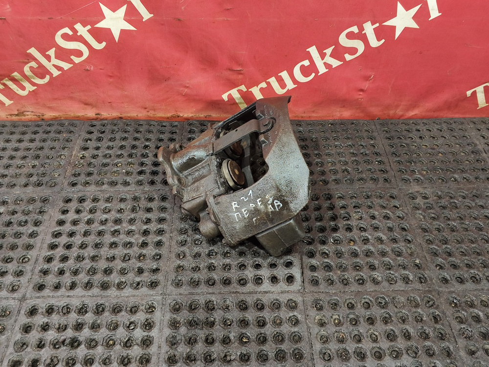 Суппорт правый