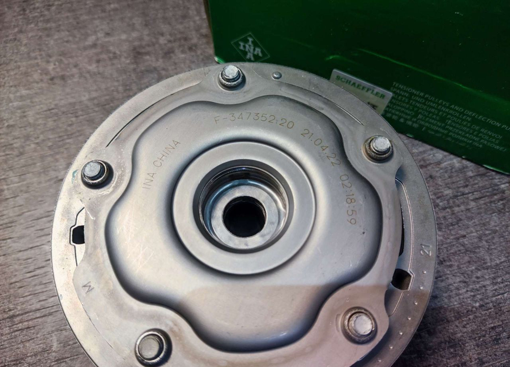 Впускной регулятор фаз газораспределения 427100410