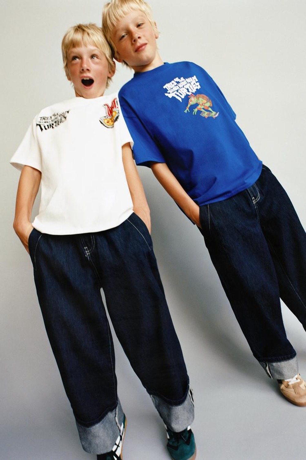 ZARA ФУТБОЛКА С ПРИНТОМ ЧЕРЕПАШКИ-НИНДЗЯ © VIACOM, БЕЛЫЙ