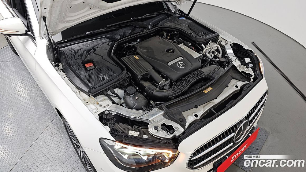 Mercedes-Benz E-Class W213 E250 Avangarde (10.2022)