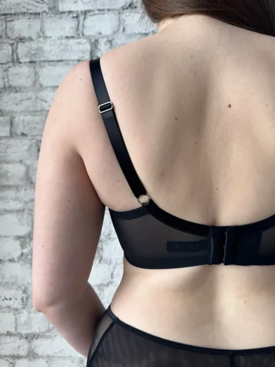 Бюстгальтер Egot планж мягкая чаша (черный)