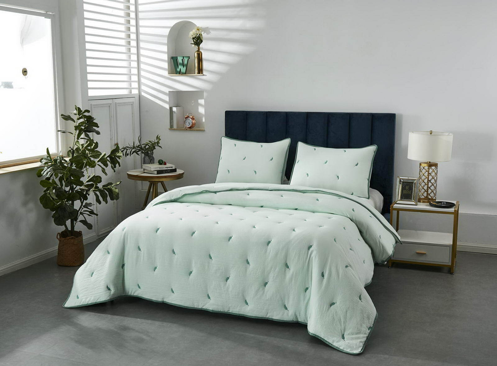 Покрывало 230x250 и 2 наволочки 50х70 Sofi De MarkO Эрика светло-зеленое