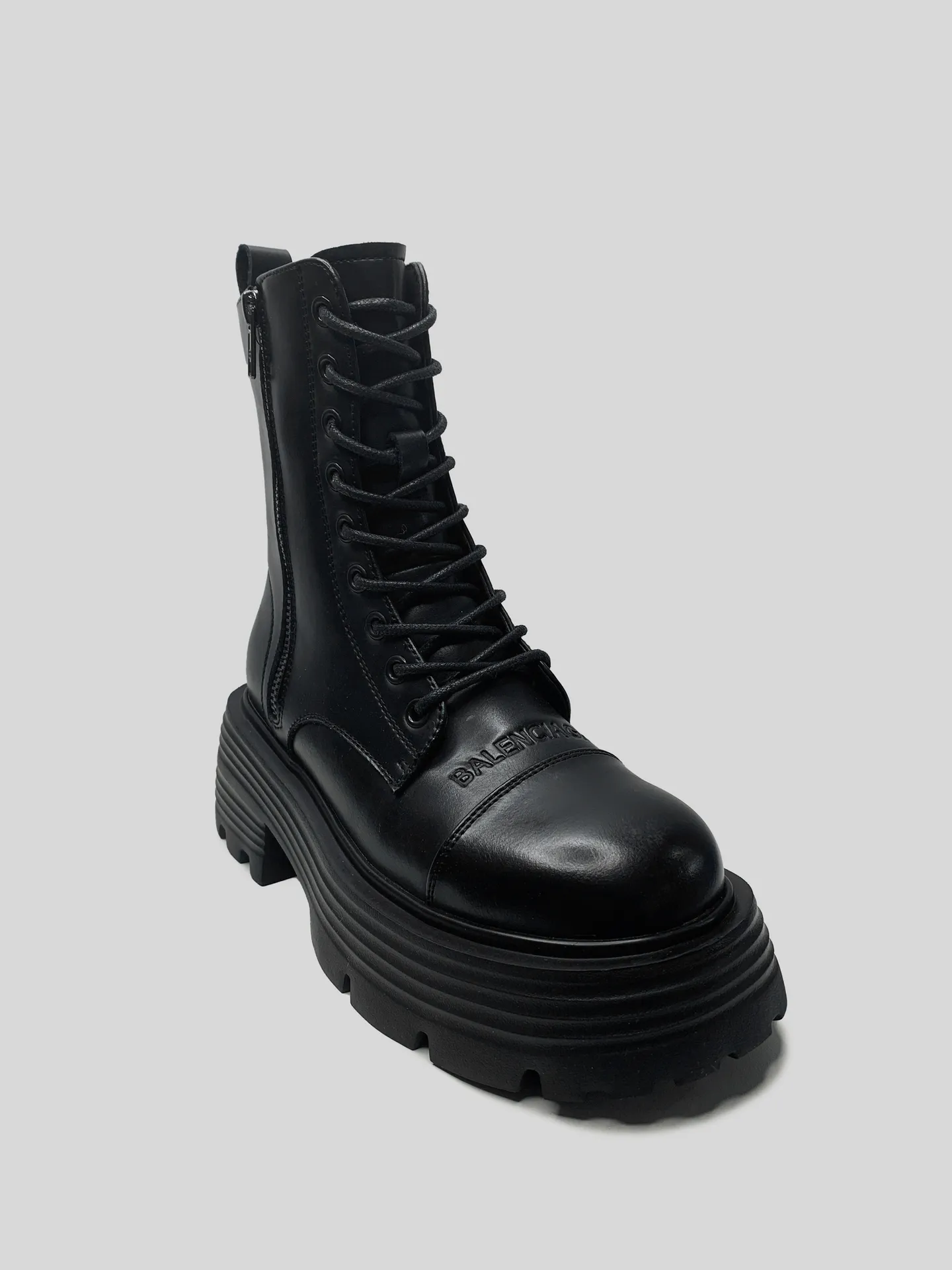 Ботинки Balenciaga черные кожаные со шнуровкой оптом