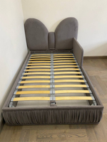 Детская кровать с бортиком