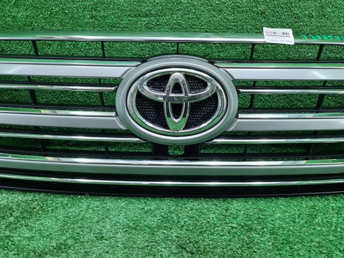 Решетка радиатора Toyota Land Cruiser 200 (15-21)
