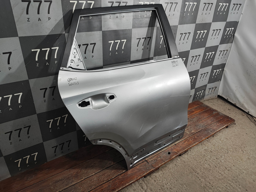 Дверь задняя правая Kia Seltos 19-нв Б/У Оригинал 77004Q5000