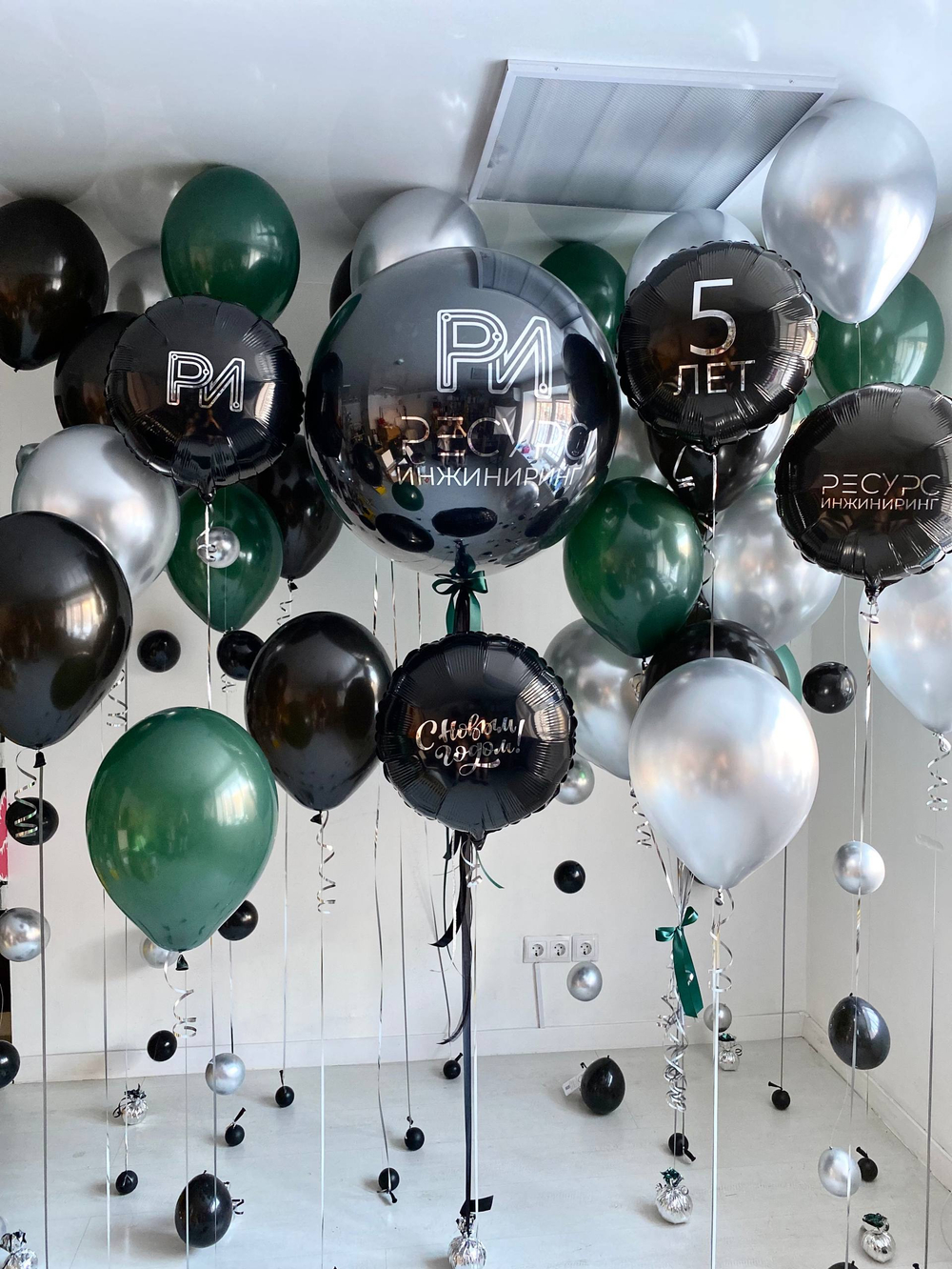 Воздушные гелиевые шарики с доставкой по Хабаровску черный/зеленый/хром пузыри №4496