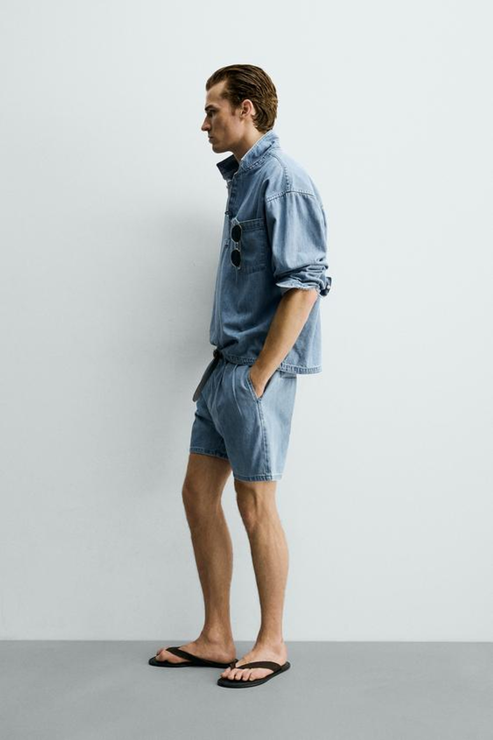ZARA ШОРТЫ RELAXED FIT СО СКЛАДКАМИ, ГОЛУБОЙ