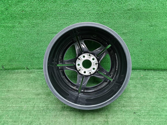 Диск литой R18 Mercedes C w206 (21-нв) AMG перед