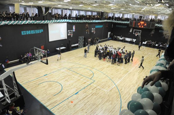 В Воронеже открылась баскетбольная площадка при поддержке Spalding