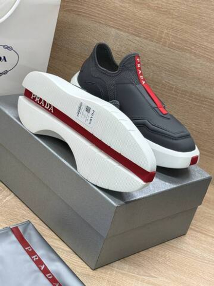 Кроссовки Prada