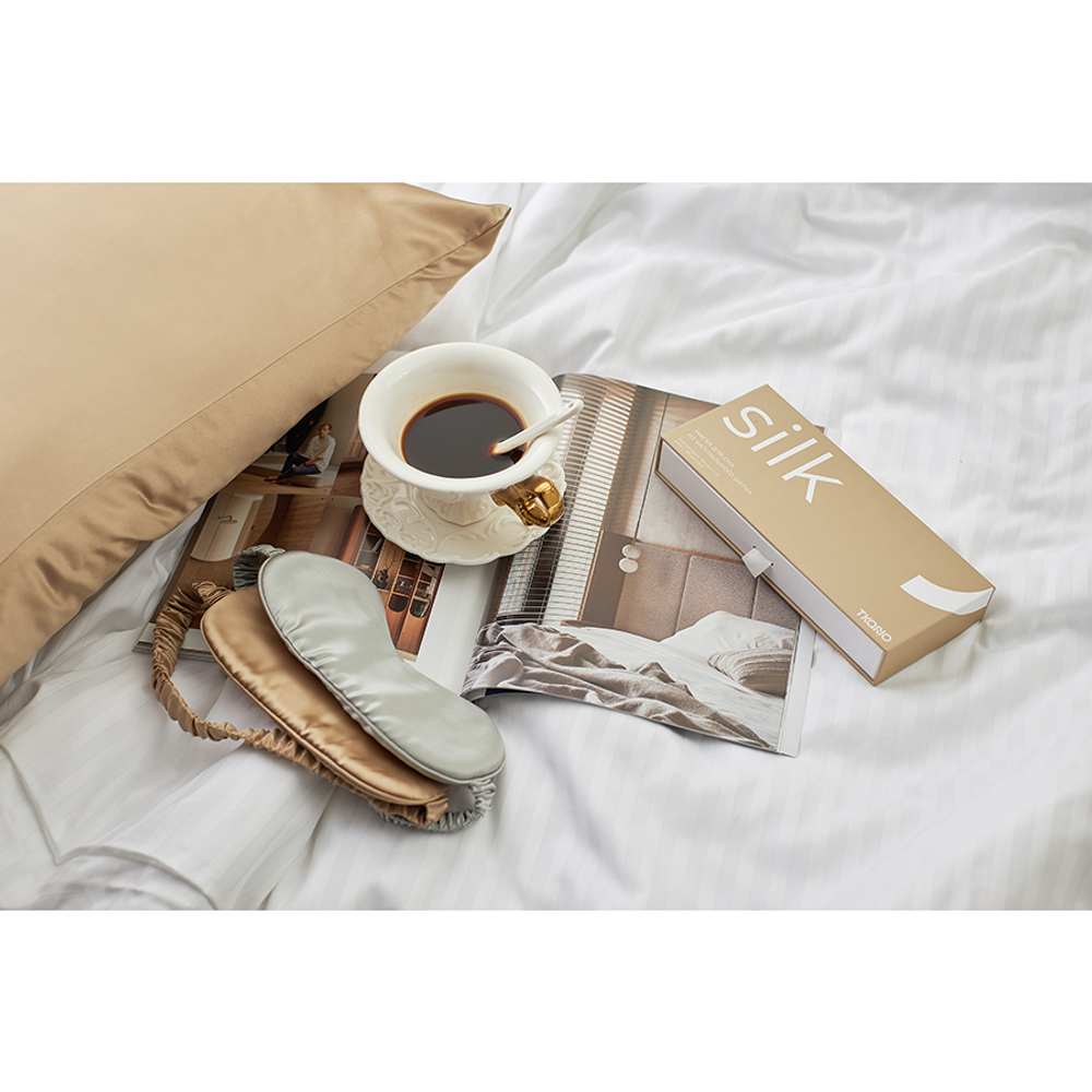 Маска для сна из натурального шелка светло-серого цвета из коллекции essential