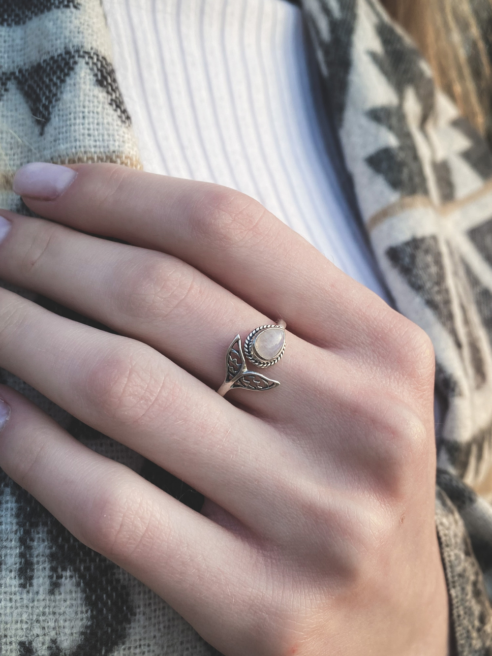 Кольцо ПЛАВНИК, серебро/лунный камень