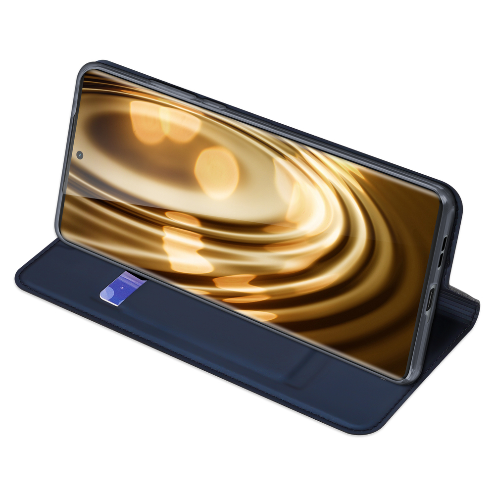 Чехол книжка из PU кожи синего цвета от Dux Ducis для Motorola Moto G85 (S50), серия Skin Pro Series Case