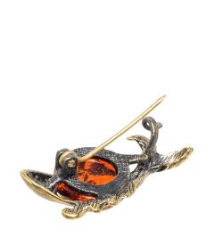 AM-1643 Брошь «Рыбка Малек» (латунь, янтарь)