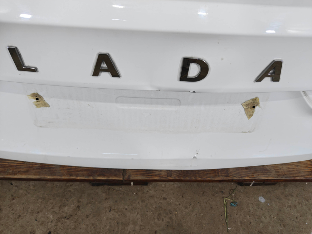 Крышка багажника LADA Vesta 22-нв Б/У Оригинал 8450013789