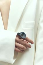 Кольцо Каллы XL, серый фарфор