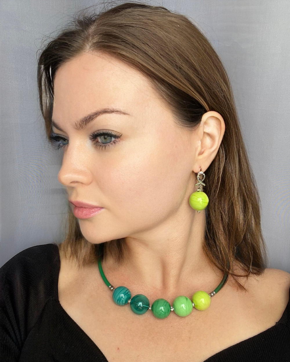 Комплект украшений из муранского стекла: колье, серьги