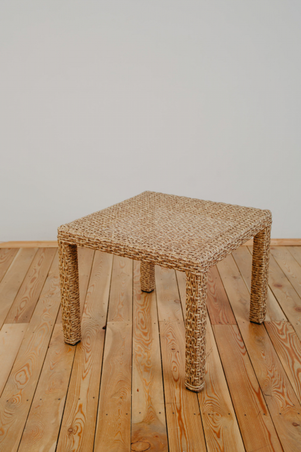 Столик плетеный журнальный Tagliamento Dove