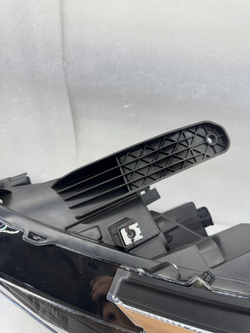 Оригинальная LED фара (левая) для Dongfeng Venucia D60
