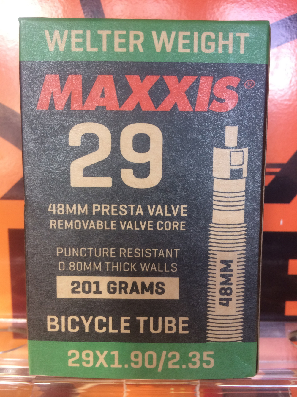 Камера Maxxis Welter Weight 29x1.90/2.35 0.9 мм вело нип. 48 мм IB96822800Тайвань