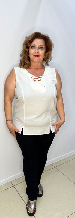 Белый удлиненный топ-майка из вискозы