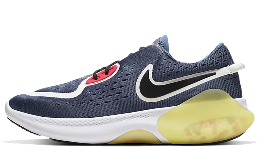 Кроссовки Nike Legend Essential (Женская размерная сетка)