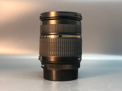 Tamron 28-75mm 2.8 Pentax, на линзе присутствуют царапины
