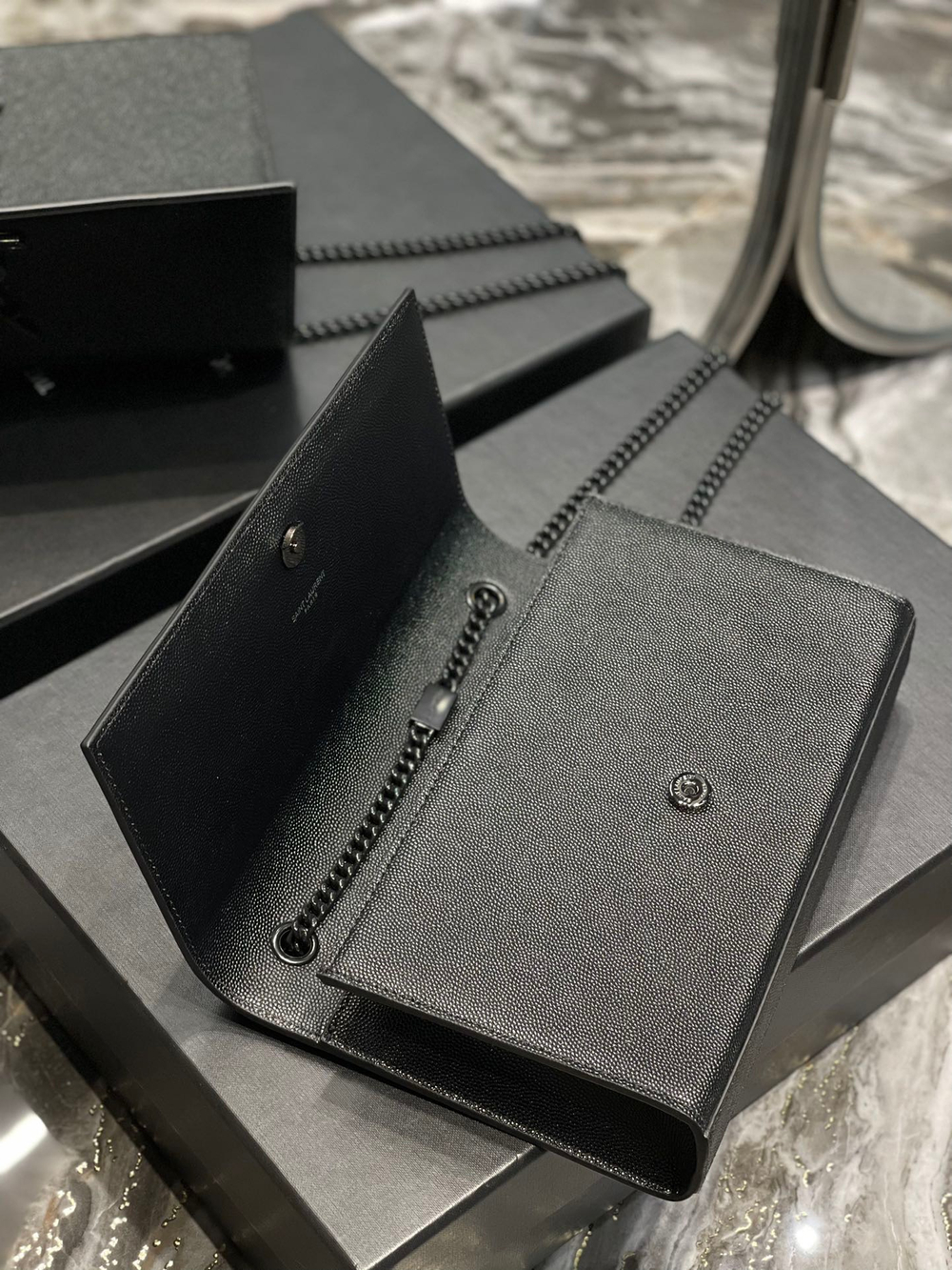 Saint Laurent Kate Medium Bag 24 cm