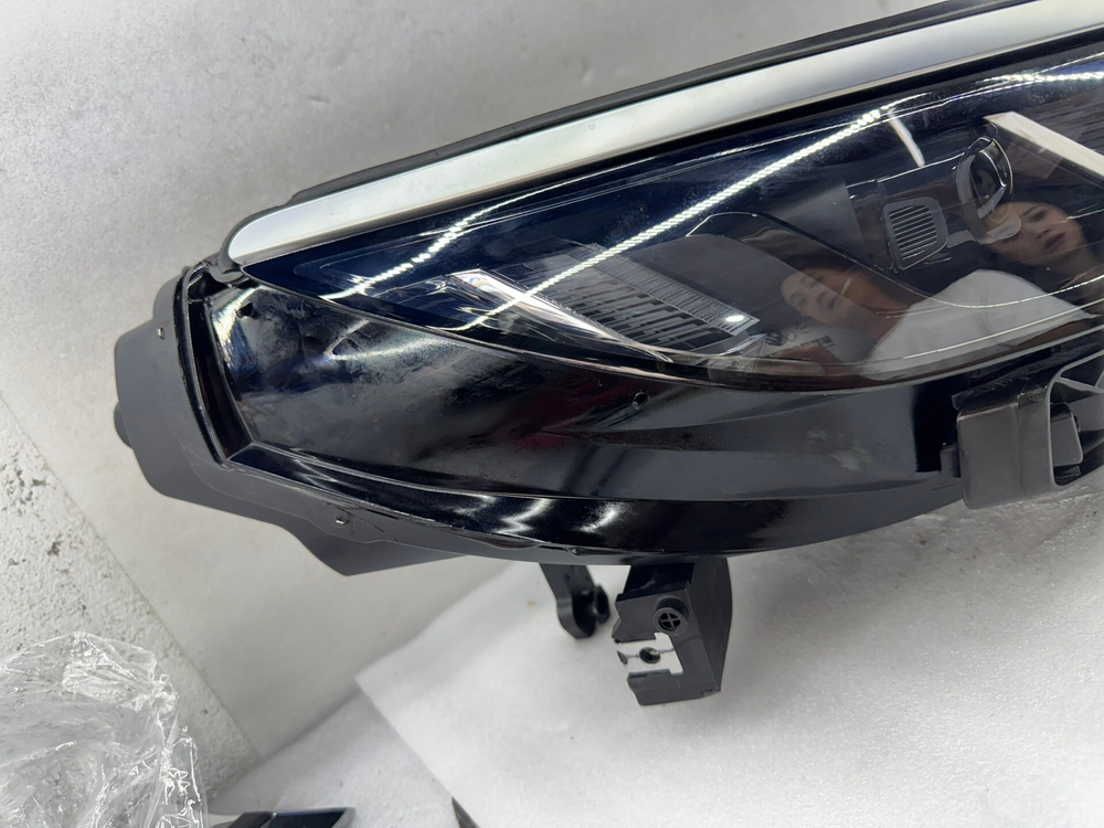 Фары LED правая для BYD Song Pro оригинал
