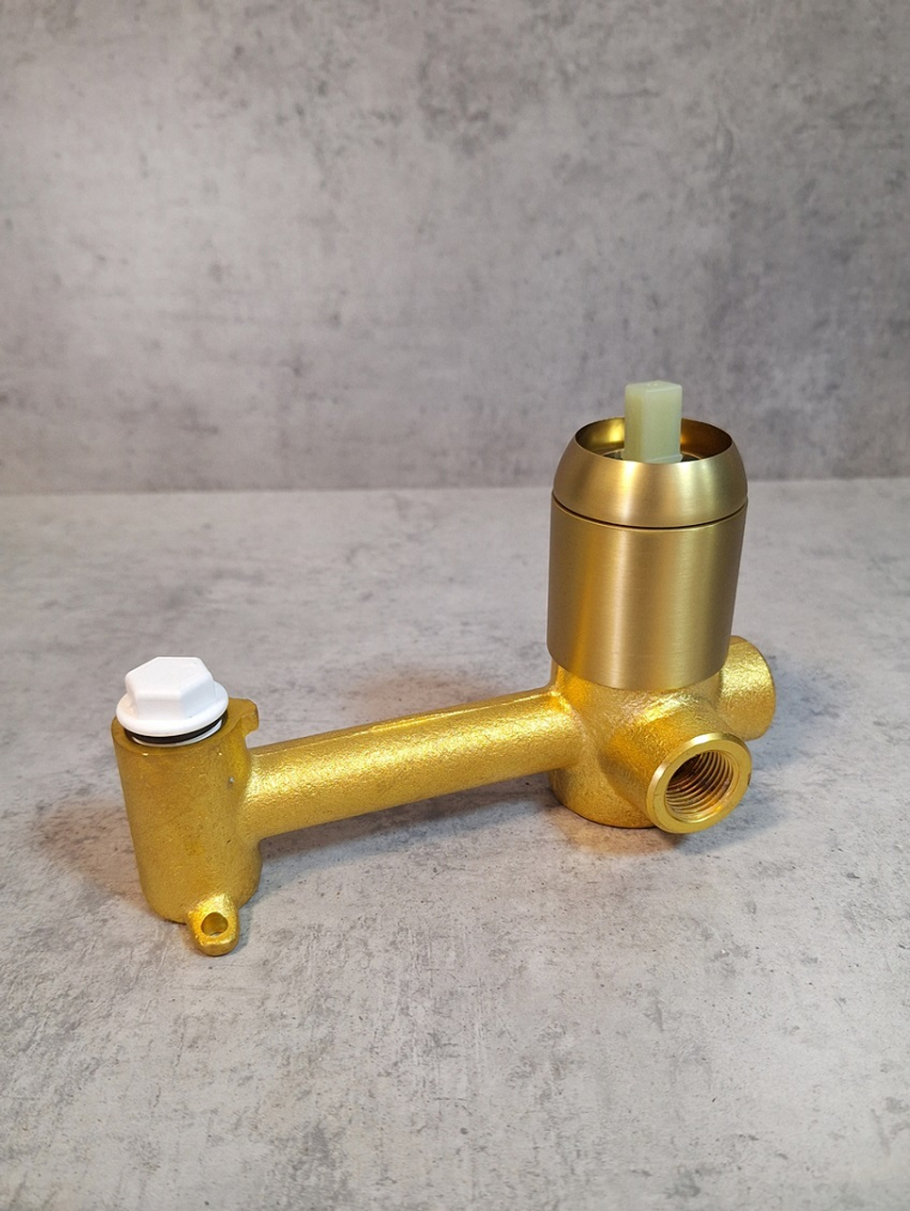 Смеситель для раковины AltroBagno Metropoli 010505 OrSp