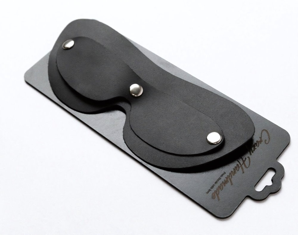 Черная кожаная маска на глаза со съемной шторкой (Цвет: черный)