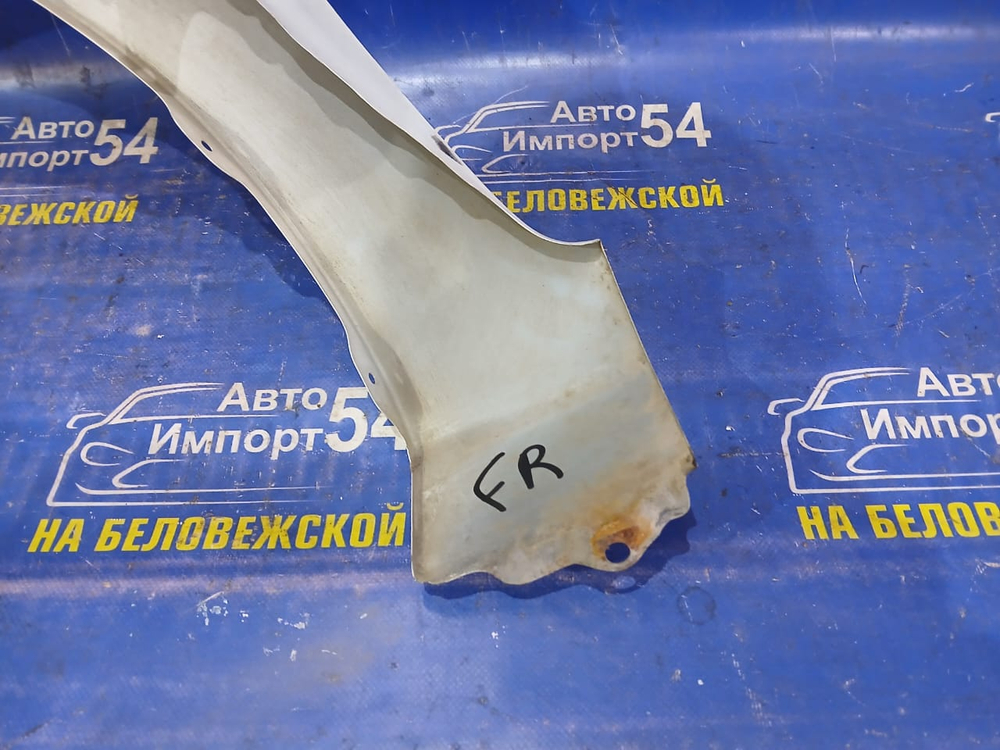Крыло переднее правое TOYOTA PRIUS 1998