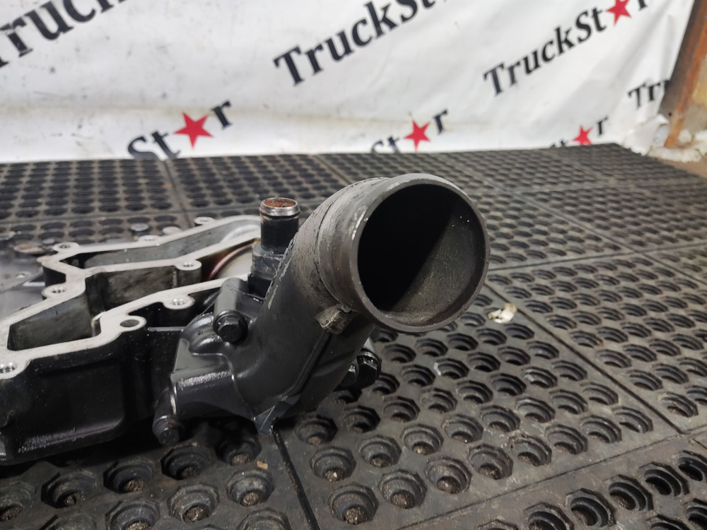 Крышка масляного радиатора в сборе 2017г