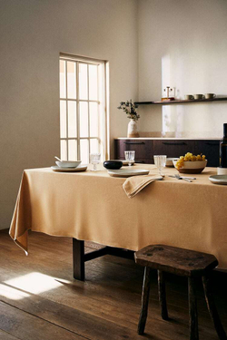 ZARA HOME СКАТЕРТЬ С ЗУБЧАТЫМИ КРАЯМИ, ОХРА