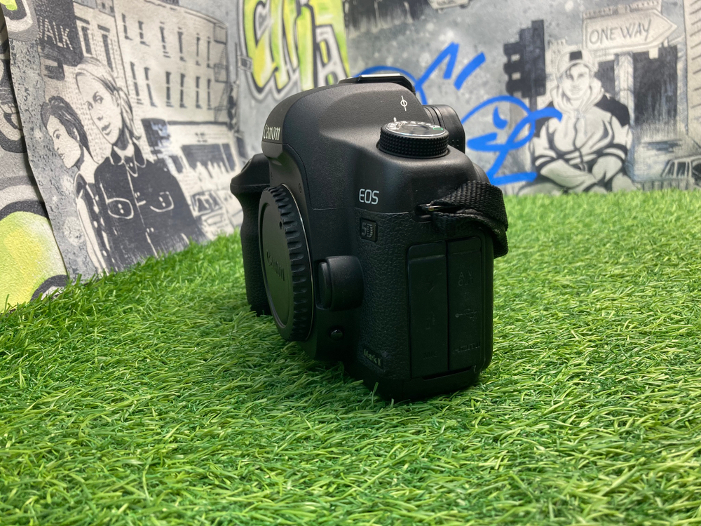 Canon EOS 5D Mark II 9.200 кадров