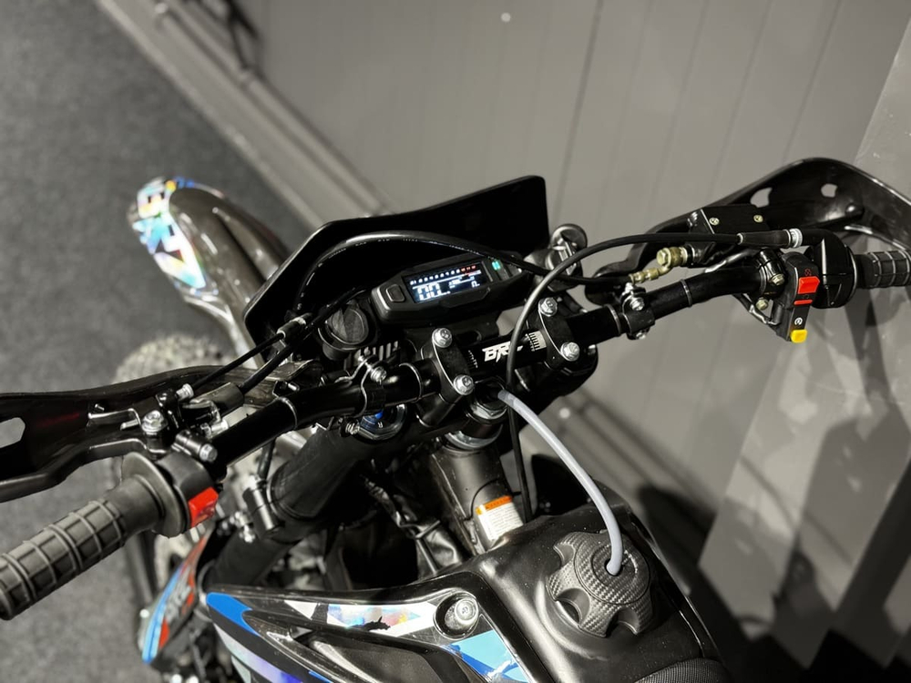 Мотоцикл BRZ Z7 PR300 ENDURO