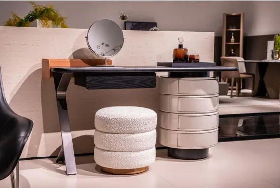 Стол письменный Unicum 145х64 см